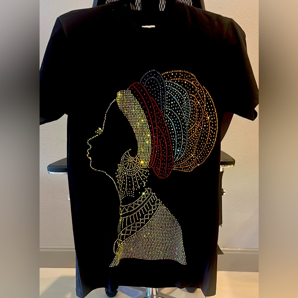 Black African Queen studded T-shirt